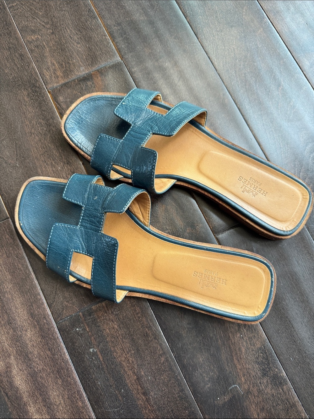 Authentic Hermès Oran Sandals in beautiful blue leather（37.5） - Picture 3 of 7